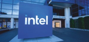 Read more about the article Intel Stock Soars 50% in a Month as U.S. Stake Climbs to $16 Billion